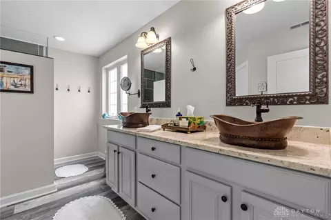 Bath - 9382 Oak Brook Dr, Centerville, OH 45458 photo 2 of 4