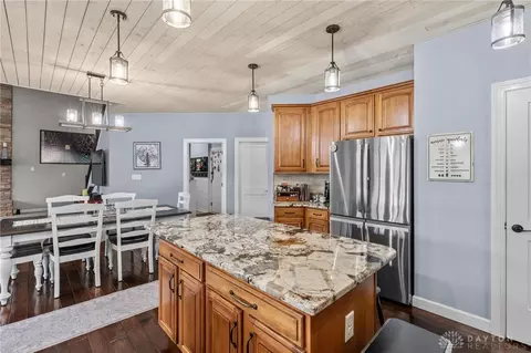Kitchen - 9382 Oak Brook Dr, Centerville, OH 45458 photo 4 of 5
