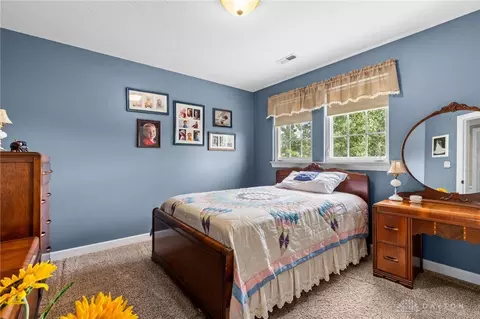 Bedroom - 9382 Oak Brook Dr, Centerville, OH 45458 photo 4 of 9
