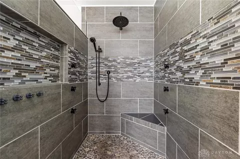 Bath - 9382 Oak Brook Dr, Centerville, OH 45458 photo 3 of 4