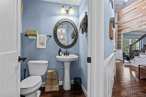 Entry Way - 9382 Oak Brook Dr, Centerville, OH 45458 photo 3 of 8