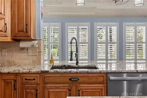 Kitchen - 9382 Oak Brook Dr, Centerville, OH 45458 photo 5 of 5