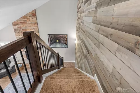 Entry Way - 9382 Oak Brook Dr, Centerville, OH 45458 photo 5 of 8