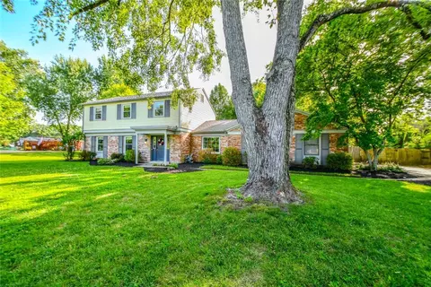 7425 Heatherwood Ct, Dayton, OH 45459