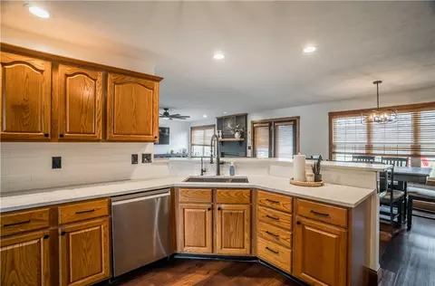Kitchen - 815 W Eva Cir, Springfield, OH 45504 photo 2 of 2