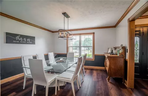 Dining - 815 W Eva Cir, Springfield, OH 45504 photo 2 of 3