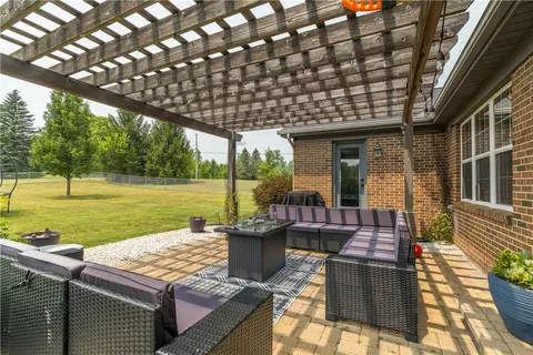 Exterior - 815 W Eva Cir, Springfield, OH 45504 photo 7 of 7