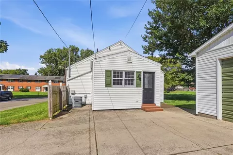 Exterior - 1856 Hazel Ave, Kettering, OH 45420 photo 6 of 9