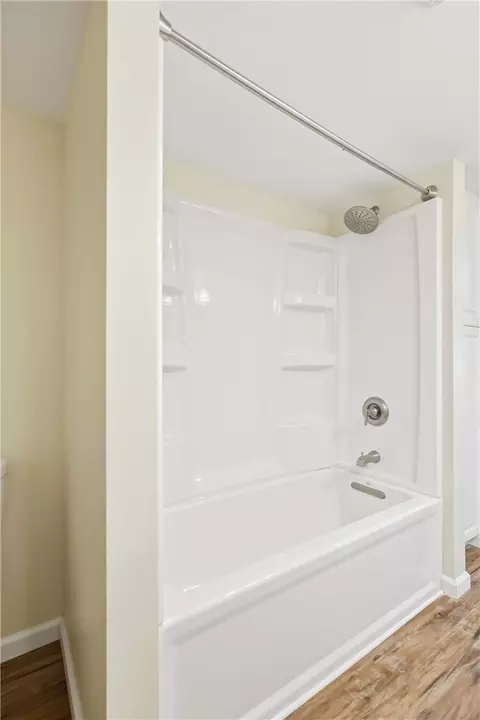 Bath - 1856 Hazel Ave, Kettering, OH 45420 photo 2 of 2