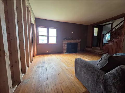 Living - 224 E Wayne St, Celina, OH 45822 photo 5 of 7