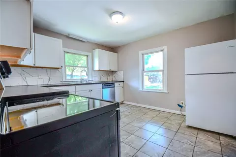 Kitchen - 2901 Oakley Ave, Kettering, OH 45419 photo 2 of 2
