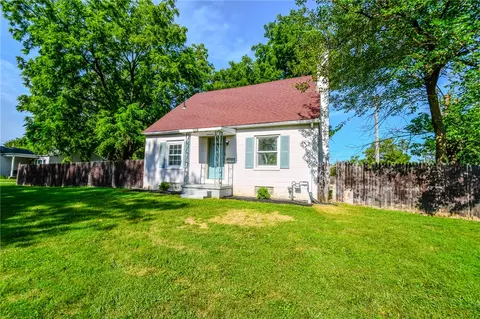 Exterior - 2901 Oakley Ave, Kettering, OH 45419 photo 5 of 11