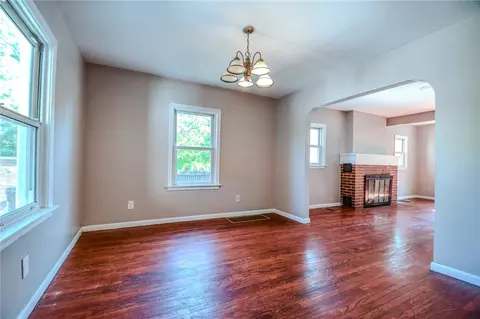 Living - 2901 Oakley Ave, Kettering, OH 45419 photo 5 of 5