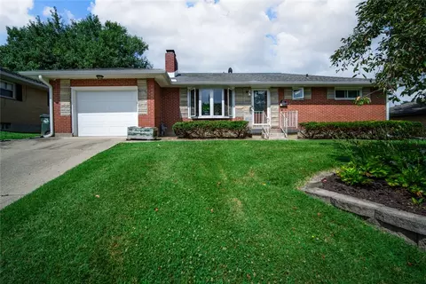 423 Genetta Dr, Miamisburg, OH 45342