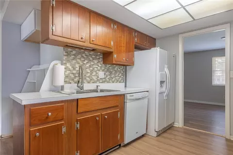 Kitchen - 2394 E Rahn Rd, Kettering, OH 45440 photo 2 of 4