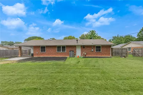 Exterior - 2394 E Rahn Rd, Kettering, OH 45440 photo 3 of 6