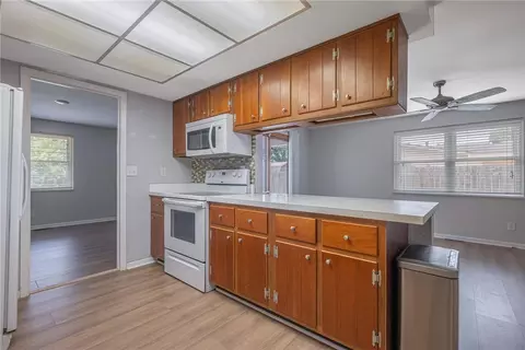 Kitchen - 2394 E Rahn Rd, Kettering, OH 45440 photo 3 of 4
