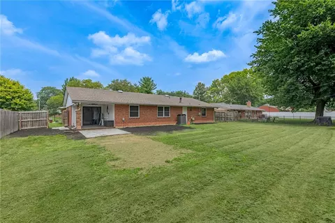 Exterior - 2394 E Rahn Rd, Kettering, OH 45440 photo 4 of 6