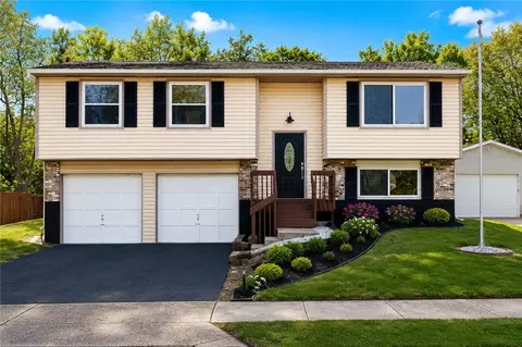 2253 Wienburg Dr, West Carrollton, OH 45439
