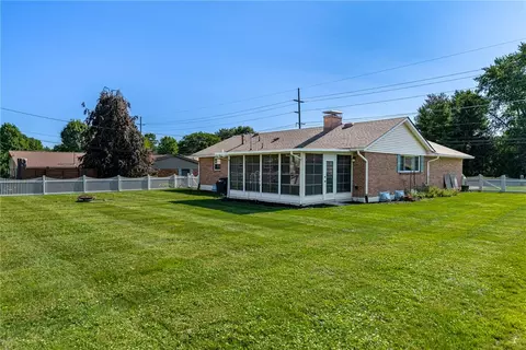 Exterior - 5375 Marshall Rd, Centerville, OH 45429 photo 4 of 6