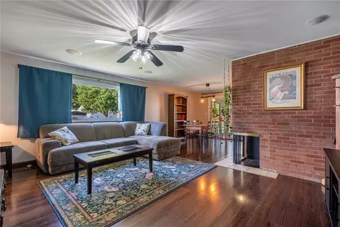 Living - 5375 Marshall Rd, Centerville, OH 45429 photo 1 of 2