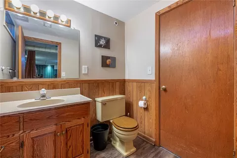 Bath - 5375 Marshall Rd, Centerville, OH 45429 photo 4 of 4