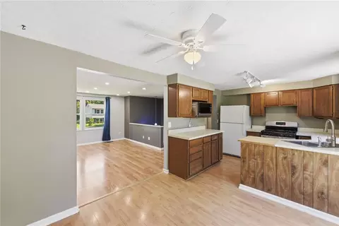 Living - 487 Brunswick Dr, Forest Park, OH 45240 photo 5 of 8