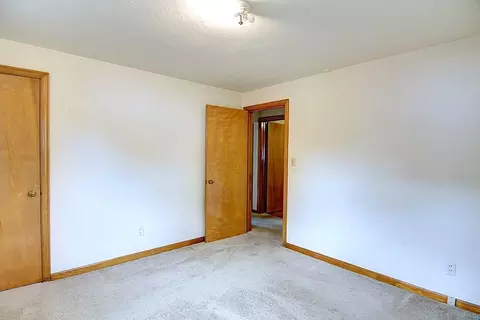Bedroom - 1618 Malden Ave, Springfield, OH 45504 photo 4 of 6