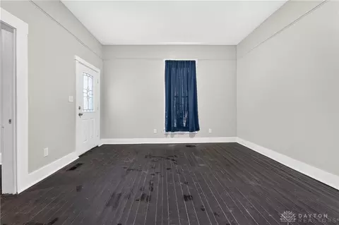 Living - 534 Homeview Ave #536, Springfield, OH 45505 photo 4 of 4