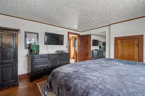 Bedroom - 11 E Dayton Dr, Fairborn, OH 45324 photo 3 of 6