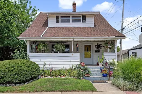 11 E Dayton Dr, Fairborn, OH 45324