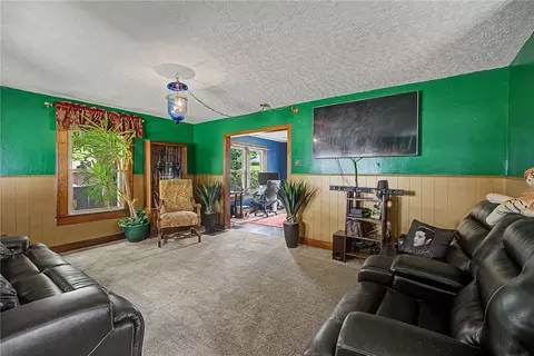 Living - 11 E Dayton Dr, Fairborn, OH 45324 photo 1 of 2