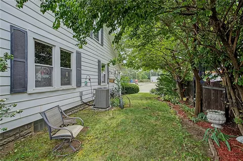 Exterior - 11 E Dayton Dr, Fairborn, OH 45324 photo 6 of 8