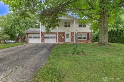 1635 Westbrook Dr, Dayton, OH 45434