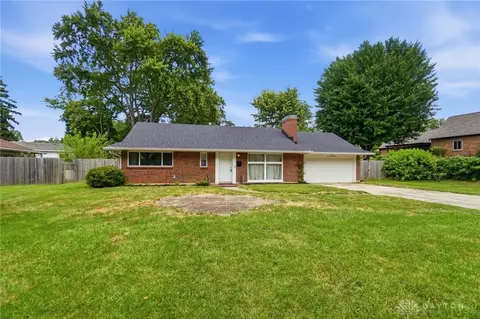Exterior - 111 Westhaven Dr, Kettering, OH 45429 photo 2 of 8