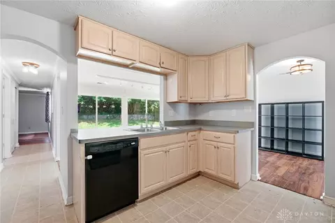 Kitchen - 111 Westhaven Dr, Kettering, OH 45429 photo 2 of 4