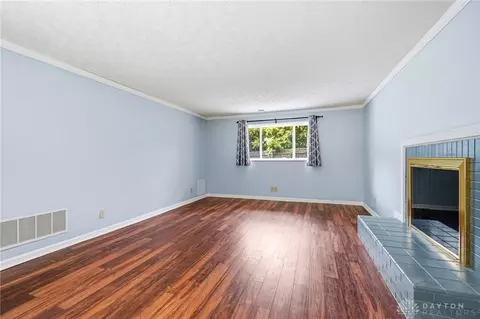 Living - 111 Westhaven Dr, Kettering, OH 45429 photo 18 of 19