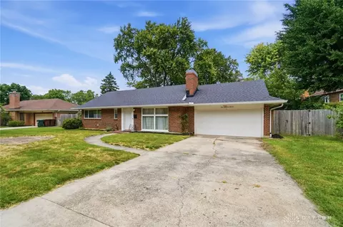 Exterior - 111 Westhaven Dr, Kettering, OH 45429 photo 3 of 8