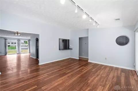 Living - 111 Westhaven Dr, Kettering, OH 45429 photo 14 of 19