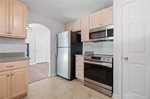 Kitchen - 111 Westhaven Dr, Kettering, OH 45429 photo 4 of 4
