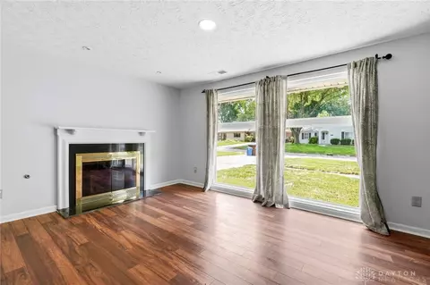 Living - 111 Westhaven Dr, Kettering, OH 45429 photo 3 of 19