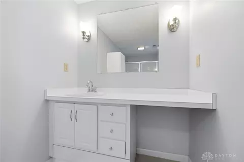 Bath - 111 Westhaven Dr, Kettering, OH 45429 photo 2 of 6