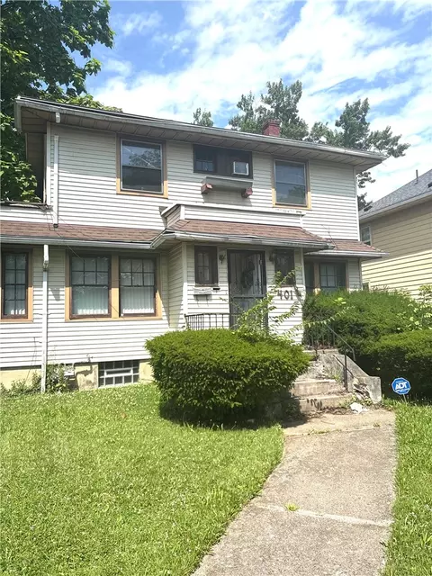 401 Willowwood Dr, Dayton, OH 45405