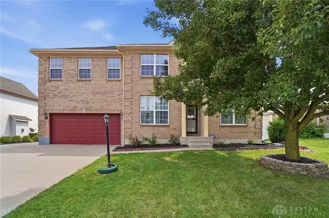 6088 Oak Ridge Dr, Huber Heights, OH 45424