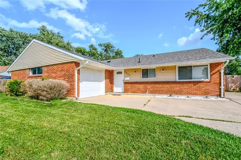 5888 Beecham Dr, Huber Heights, OH 45424
