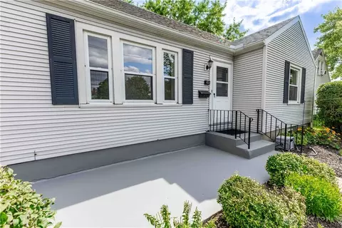 Exterior - 404 E Dorothy Ln, Kettering, OH 45419 photo 1 of 5