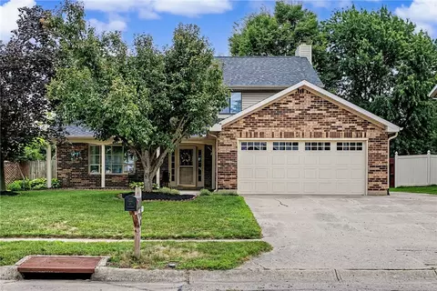 6948 Charlesgate Rd, Huber Heights, OH 45424