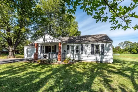 3822 Greentree Rd, Lebanon, OH 45036
