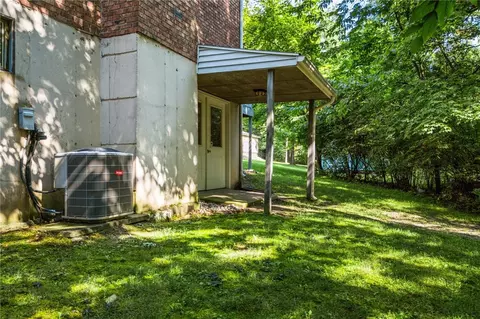 Exterior - 7191 Brook Dr, Morrow, OH 45152 photo 4 of 13