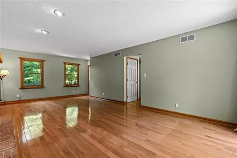 Living - 7191 Brook Dr, Morrow, OH 45152 photo 5 of 5